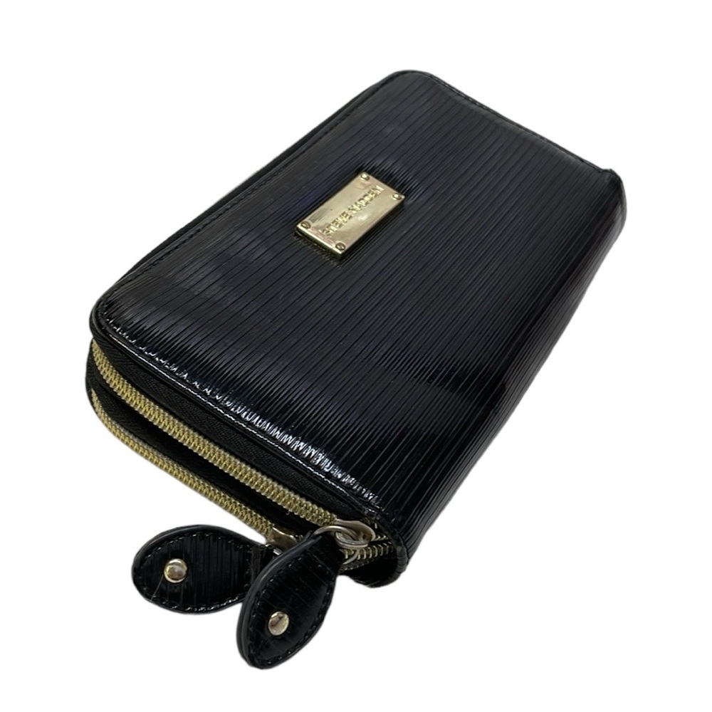 Steve Madden Large Black Gold Ribbed Shiny Wallet
